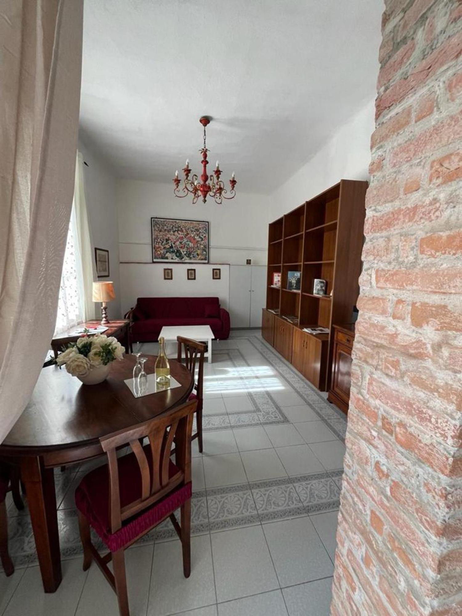 Crilo Pisa Apartment ภายนอก รูปภาพ